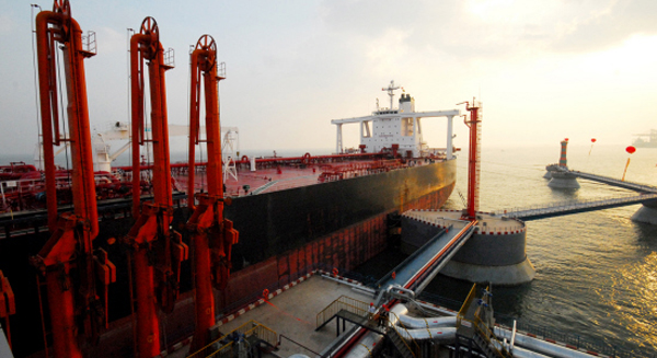 電伴熱管道保溫系統(tǒng)解決輸油臂冬季運(yùn)輸凍結(jié)事項(圖1) 電伴熱管道保溫系統(tǒng)解決輸油臂冬季運(yùn)輸凍結(jié)事項(圖1)